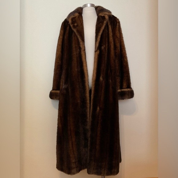 Regal Faux-Fur Vintage Long Brown Coat Size S-L - Picture 14 of 16